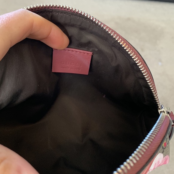 GUCCI Blooms Cosmetic Pouch - Picture 12 of 12